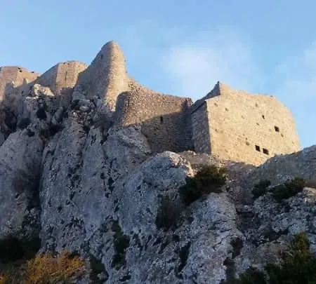 Au Paradis Cathare Bed & Breakfast *