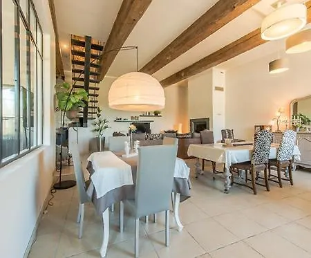 Au Paradis Cathare Bed & Breakfast *