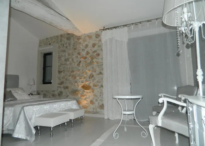 Bed & Breakfast Au Paradis Cathare Fraissé-des-Corbières
